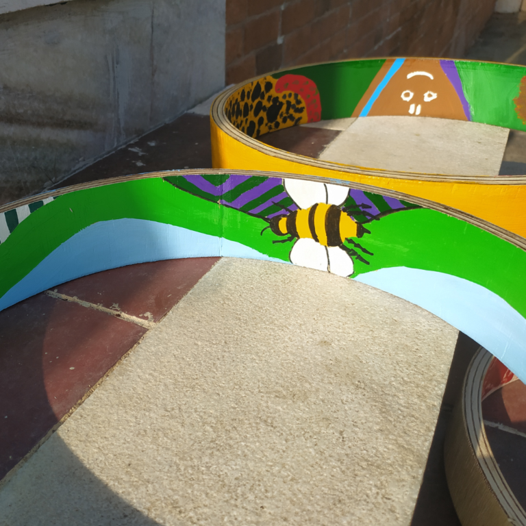 animal de poder abelha oficina de tambor